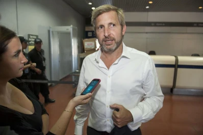 Si la inflación se dispara, el PEN promete reabrir paritarias