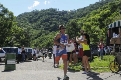 Elizalde: el más veloz en “bici”, corriendo y nadando