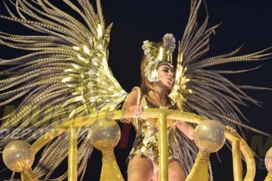 Video: La hermana de Neymar calentó el carnaval de Río