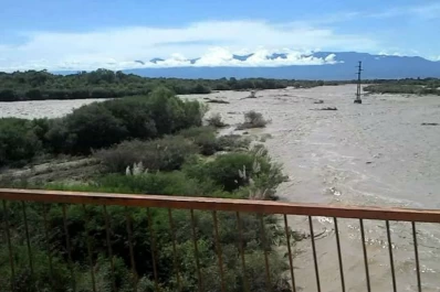 Permanecen evacuadas 300 personas en Tilcara