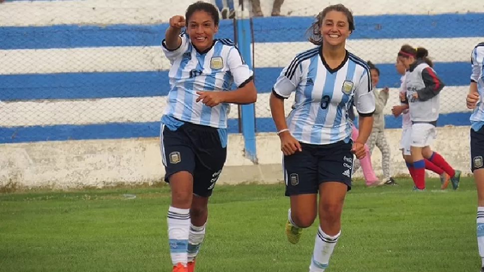 DEDICADO. Rocío Correa ya marcó y festeja feliz. (FOTO DE AFA.COM.AR)
