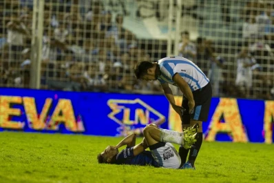 Cuelga la varita por seis meses