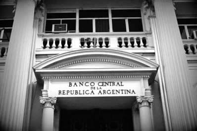El peso sigue perdiendo fuerza en el mercado