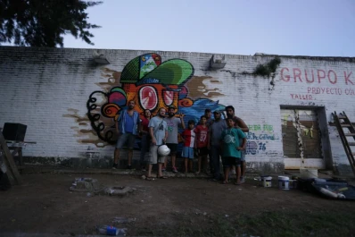 Hubo cumbia y color en  el país de los ambulantes