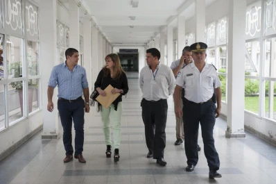 “No vamos a permitir que nos ganen la calle”, advirtió Hofer