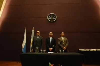 “Habrá crisis mientras Jiménez siga en su cargo”, dice el Colegio de Abogados de la Capital