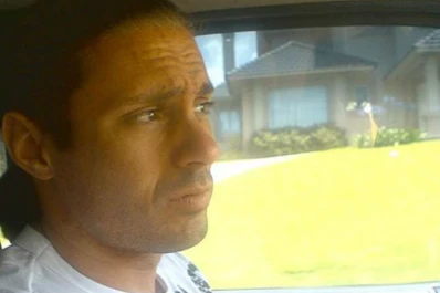 Los abogados de Pérez Corradi investigan si el prófugo estuvo involucrado en un tiroteo en Paraguay