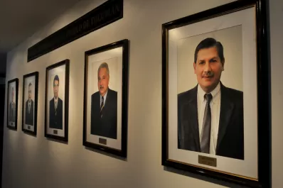 Pugnan por ser ombudsman 82 ciudadanos