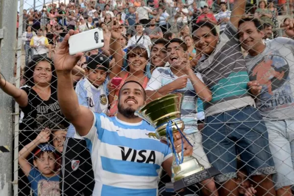 Argentina XV aceleró sobre el final y goleó