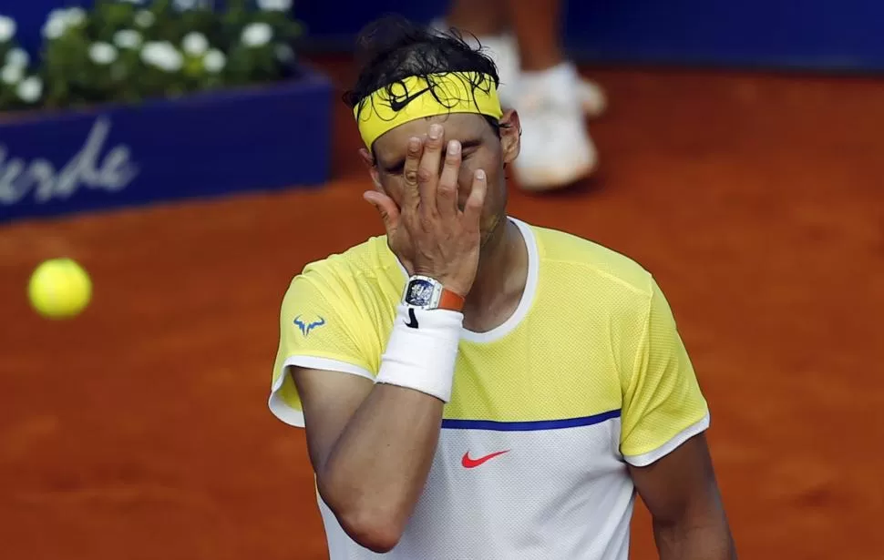 SE REPITE. Nadal angustiado es la imagen recurrente en los últimos torneos. reuters