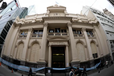 El Central registró menor dinamismo de créditos a empresas y a familias
