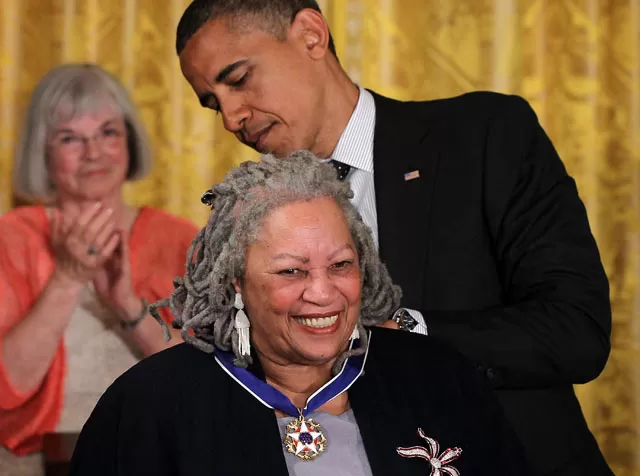  PARA LA HISTORIA. La Medalla de la Libertad, otorgada por su amigo, Barack Obama. 