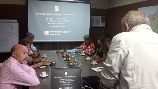 REUNIÓN. Funcionarios del Ente y de la Municipalidad intercambiaron ideas. prensa Ente del Bicentenario