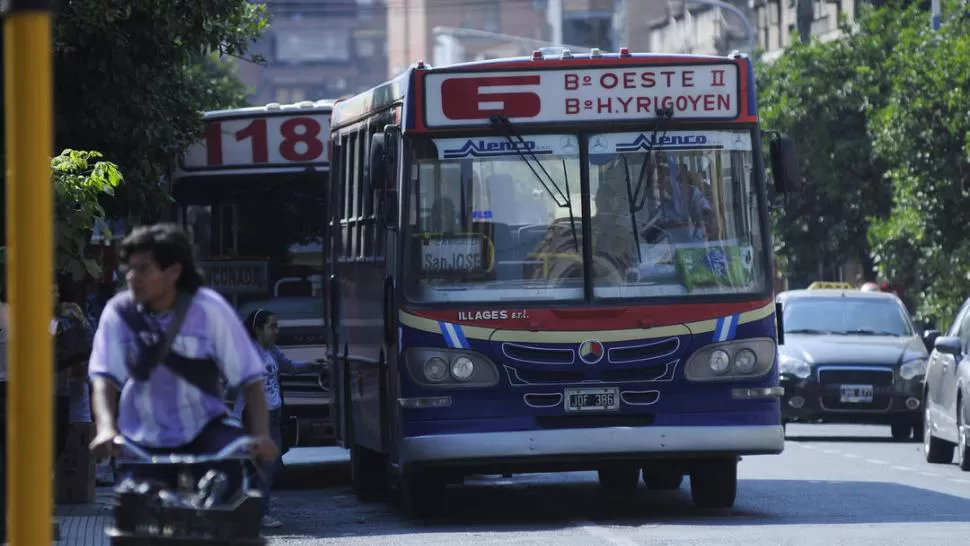 INCREMENTO. Desde hace una semana rigen los nuevos precios del transporte público en Tucumán. FOTO ARCHIVO