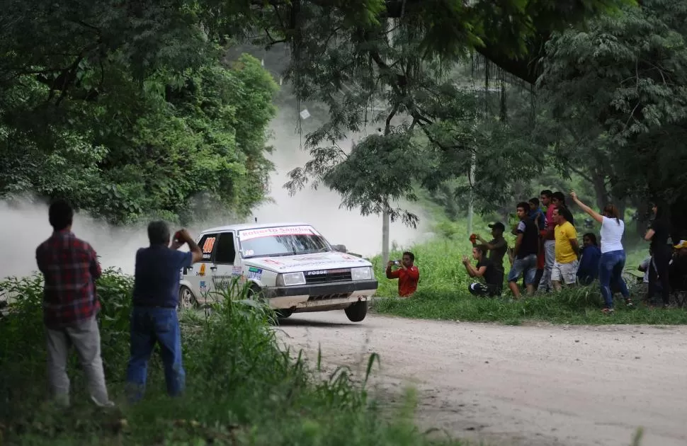 UN AÑO PARA ARMAR. Las máquinas del Campeonato Tucumano de rally tendrán por delante un desafío de ocho fechas. la gaceta / foto de osvaldo ripoll (archivo)