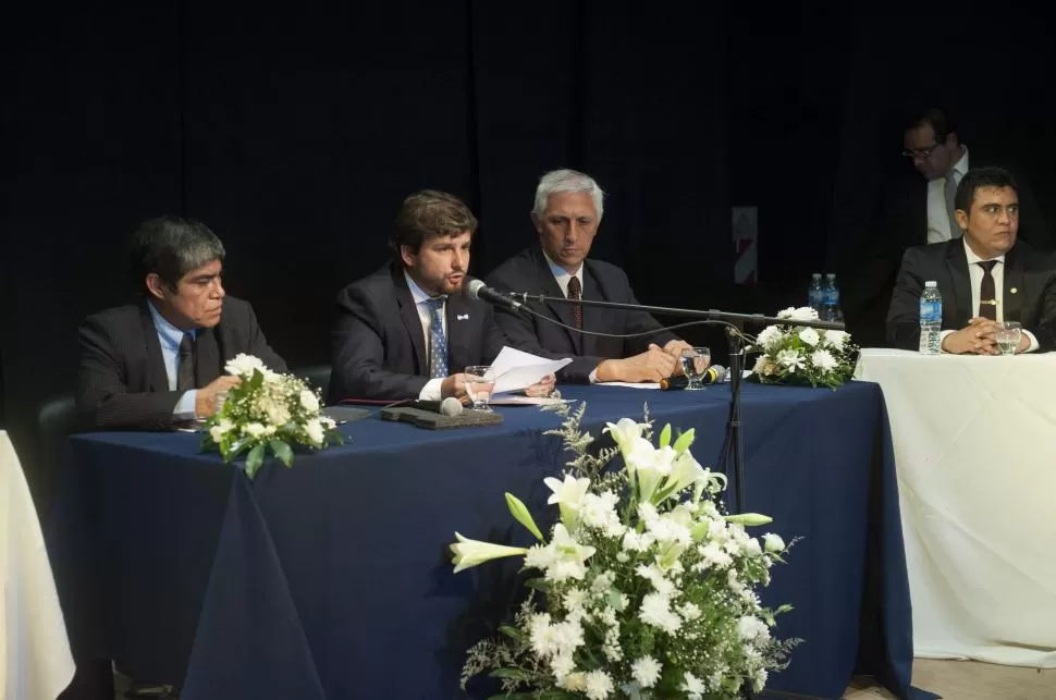 UN CUARTO DE HORA. El ex concejal radical pronunció un discurso breve, en el que cuestionó a su antecesor. LA GACETA / FOTOS DE FLORENCIA ZURITA