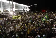 Miles de brasileños protestan en las calles contra Rousseff y Lula