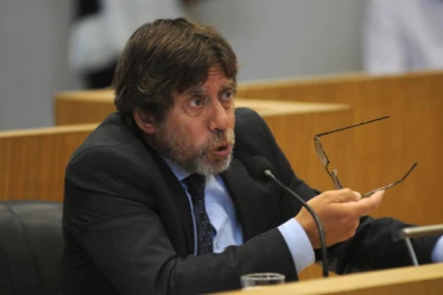 Concejales se enfrentaron como en un cuadrilátero