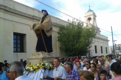 En Villa Cura Brochero la fe por el santo gaucho lo tiñe todo