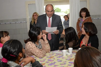 Manzur insiste en su reclamo por recursos