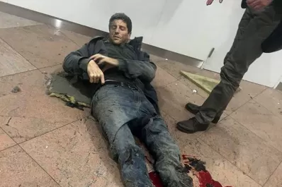 Hay sangre por todas partes, aseguró un periodista, testigo de una explosíón