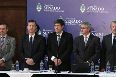 El acuerdo con los holdouts obtuvo dictamen favorable en el Senado