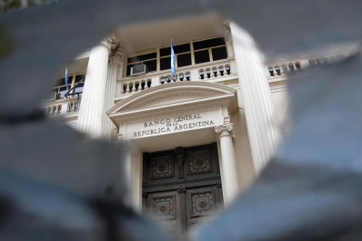 Los bancos definen un reajuste en las comisiones