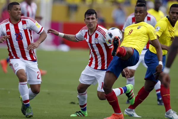 Ecuador lo empató al final y volvió a sumar en casa