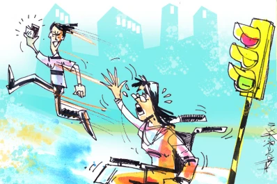 Le robó a una mujer que iba en silla de ruedas