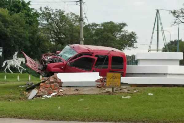 Impactante accidente en Belgrano y Camino  del Perú