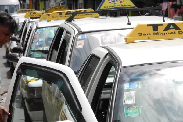 Uber es un fraude al transporte público y peligroso para el usuario, dicen los taxistas