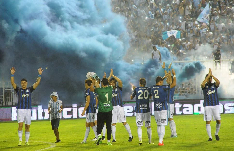 NO ESTÁ DE ACUERDO. Mario Leito, presidente de Atlético, cree que los clubes de fútbol perderían su función social si son privatizados. “Es muy difícil que podamos afrontar algo así”, señaló el dirigente. la gaceta / foto de héctor peralta (archivo)