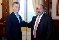 Manzur y Macri analizaron medidas para apuntalar la salida de productos de la región