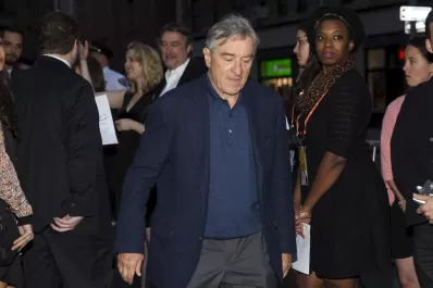 De Niro retiró un filme de su festival