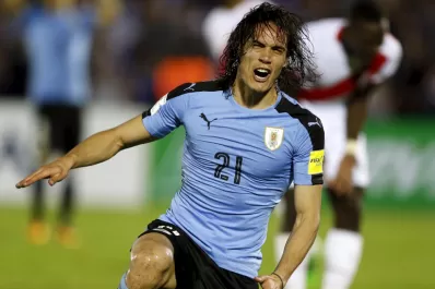 Uruguay venció a Perú por 1 a 0 y alcanzó a Ecuador en la cima