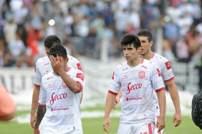 La barra le dejó un mensaje al plantel y profundizó la crisis en San Martín