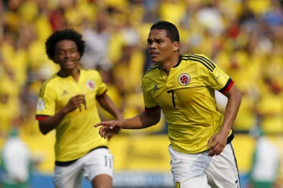 Uruguay llegó a la cima con la ayuda de Colombia