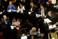 El Senado aprobó anoche la ley de pago a los fondos buitre
