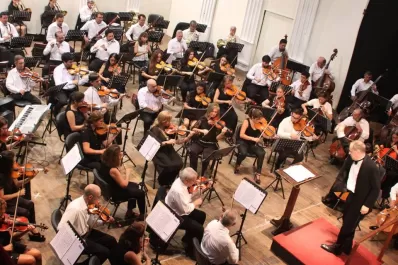 Ballet en tres estilos, y la Sinfónica de la UNT, disociada