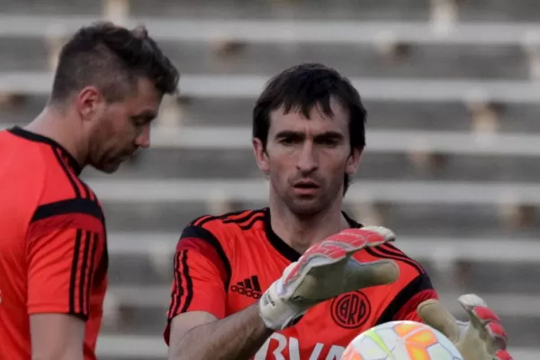 Barovero no jugará y Chiarini atajará en Paraná