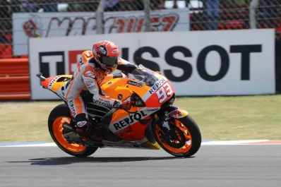 En una rara jornada, Márquez fue el más veloz