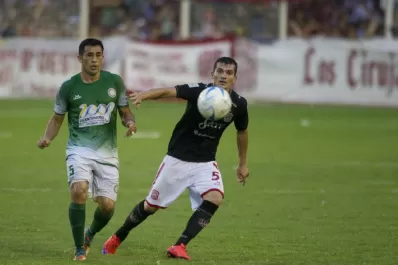 Golpeándose el pecho