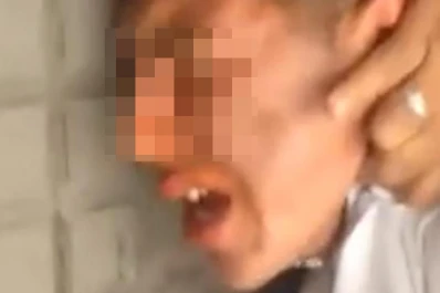 Video: policías frenan el linchamiento de un presunto ladrón