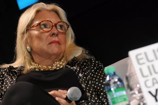 Carrió, sobre Panamá Papers: Macri debe presentar las pruebas de sus dichos