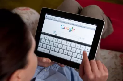 Prefieren conocer personas por internet que “in situ”