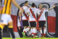 River se floreó ante The Strongest y lo goleó 6-0