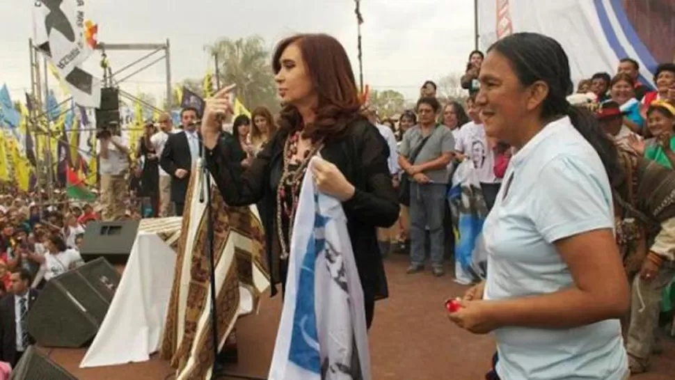 JUNTAS .Milagro Sala y Cristina Kirchner. FOTO TOMADA DE INFOBAE.COM