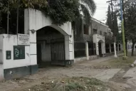 Disturbios y autoagresiones en el Instituto Roca por un televisor