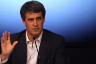 Prat Gay: la emisión de deuda nos permitirá tener fondos para infraestructura