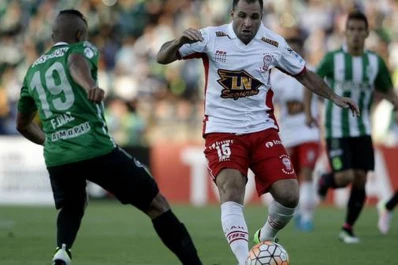 Huracán empató en Colombia y clasificó a octavos